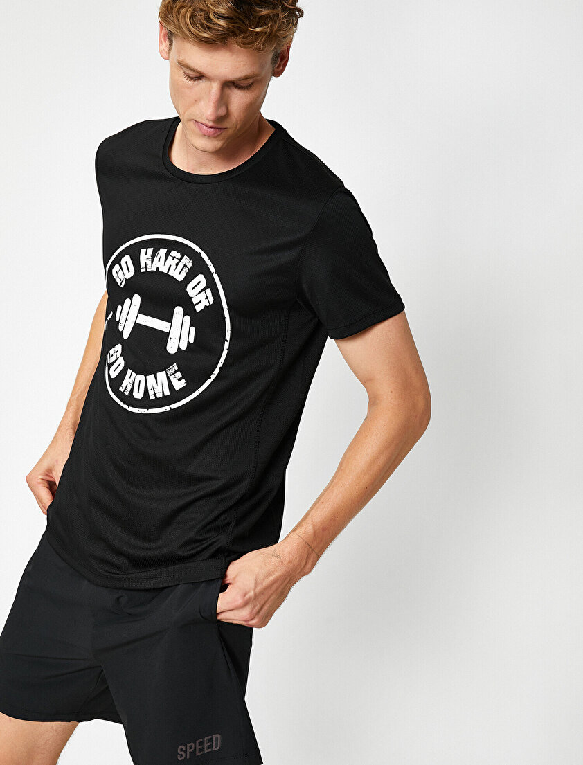 Bisiklet Yaka Kısa Kollu Slogan Baskılı Tişört