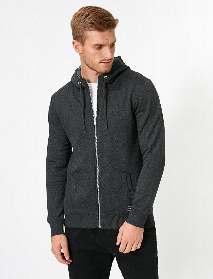 Uzun Kollu Kapüşonlu Fermuarlı Sweatshirt