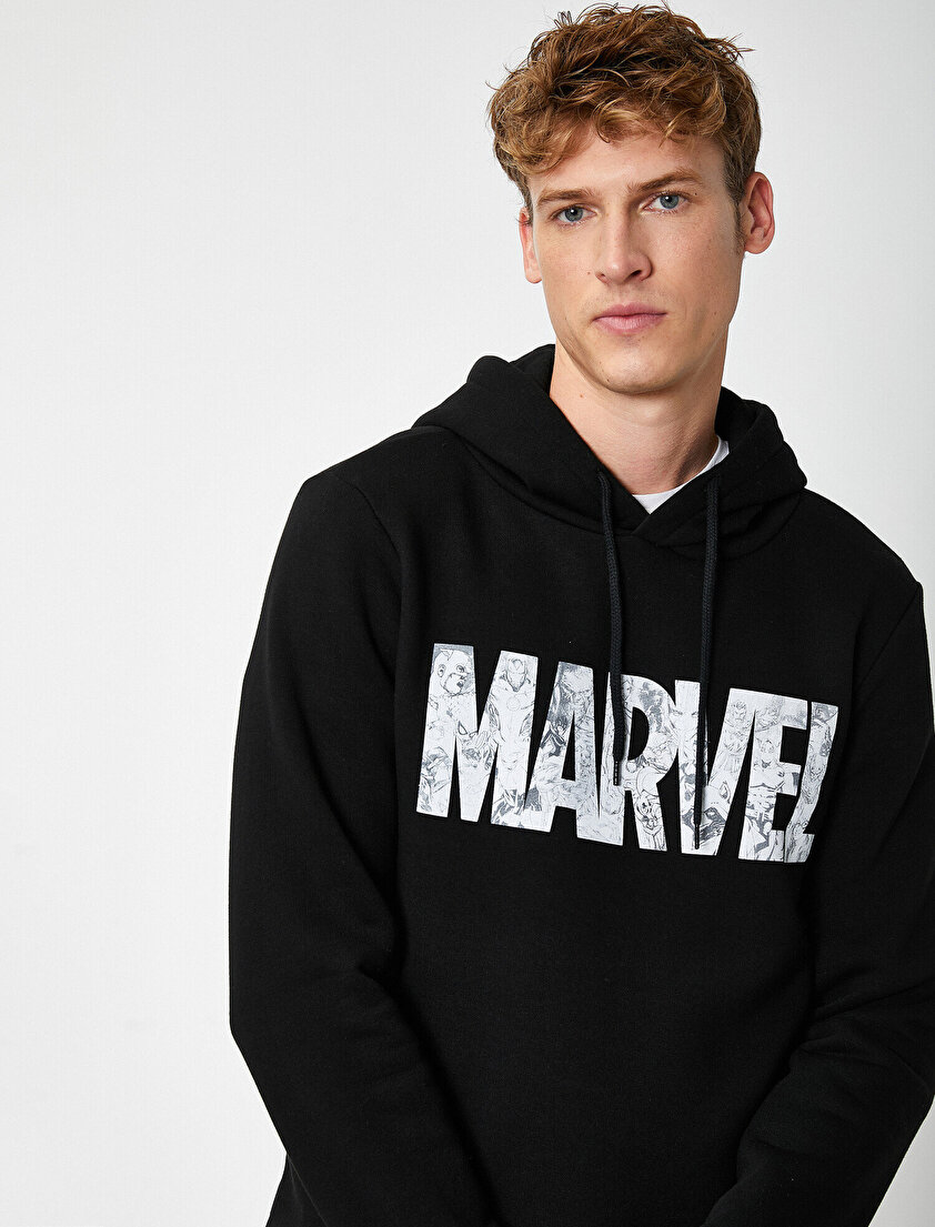 Marvel Lisanslı Kapüşonlu Sweatshirt