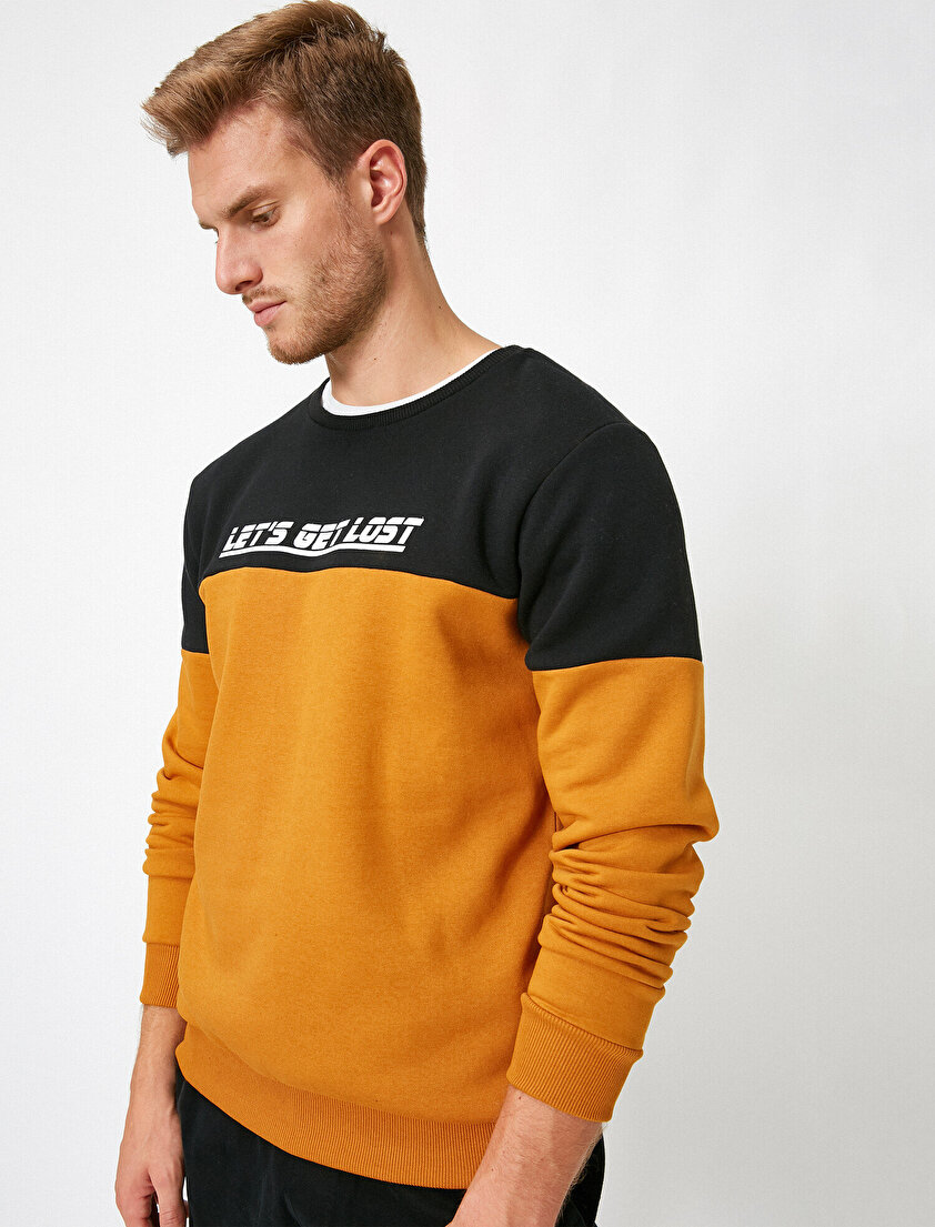 Bisiklet Yaka Uzun Kollu Slogan Baskılı Sweatshirt