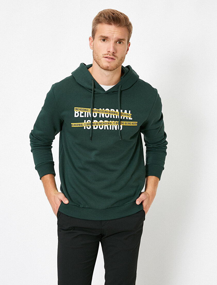 Kapüşonlu Slogan Baskılı Sweatshirt