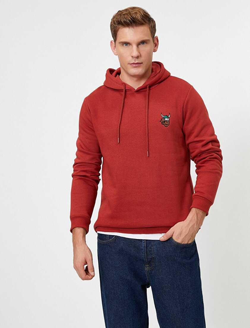Kapüşonlu İşleme Detaylı Uzun Kollu Sweatshirt
