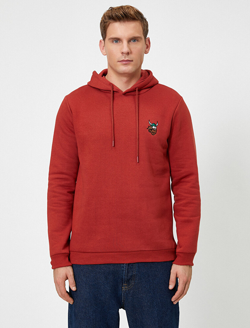 Kapüşonlu İşleme Detaylı Uzun Kollu Sweatshirt