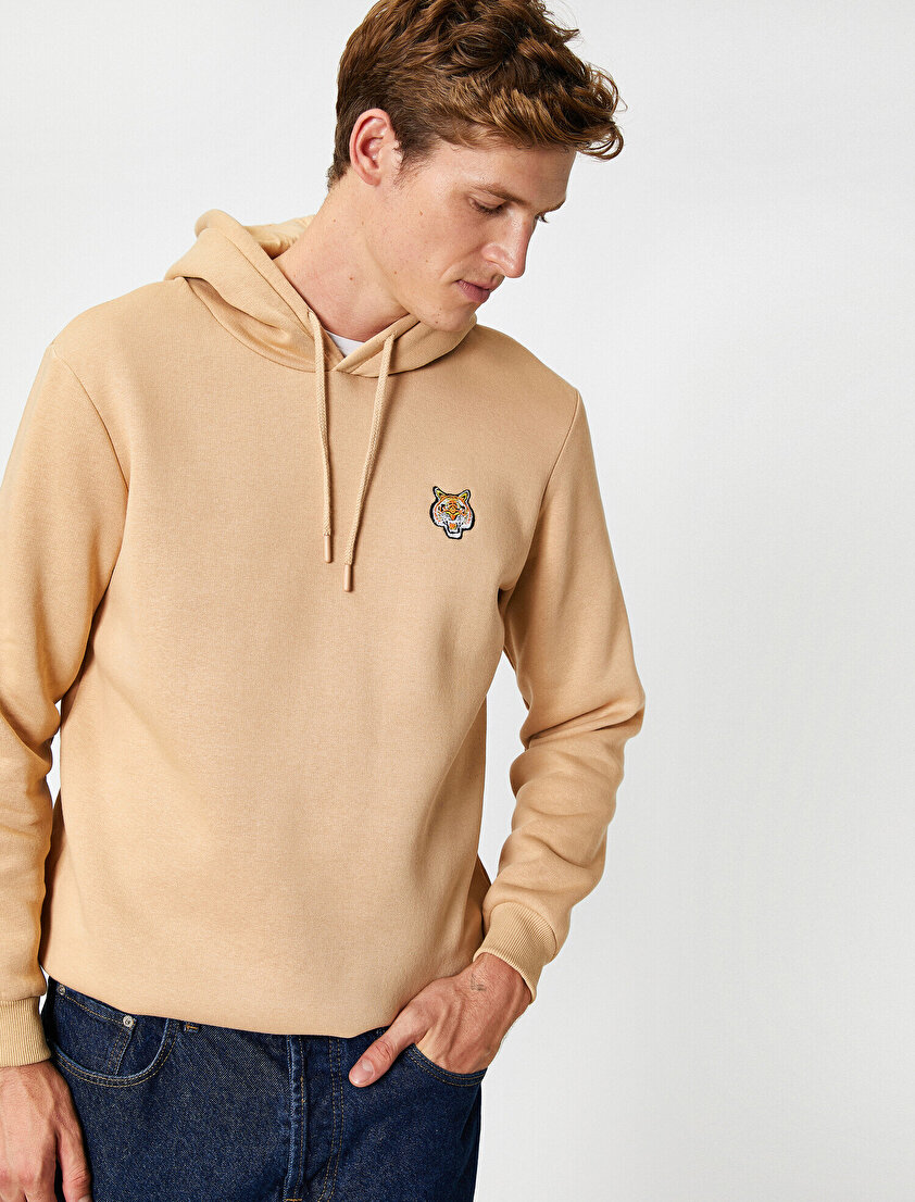 Uzun Kollu Kapüşonlu Sweatshirt