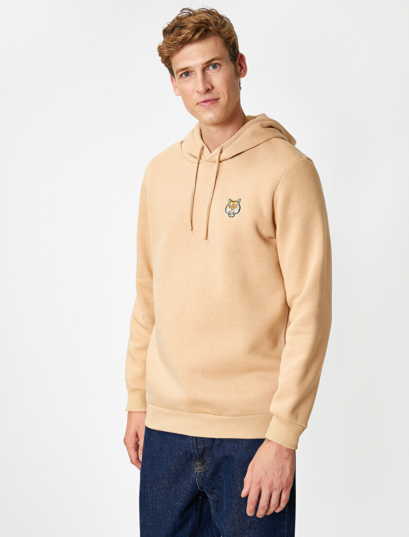 Uzun Kollu Kapüşonlu Sweatshirt