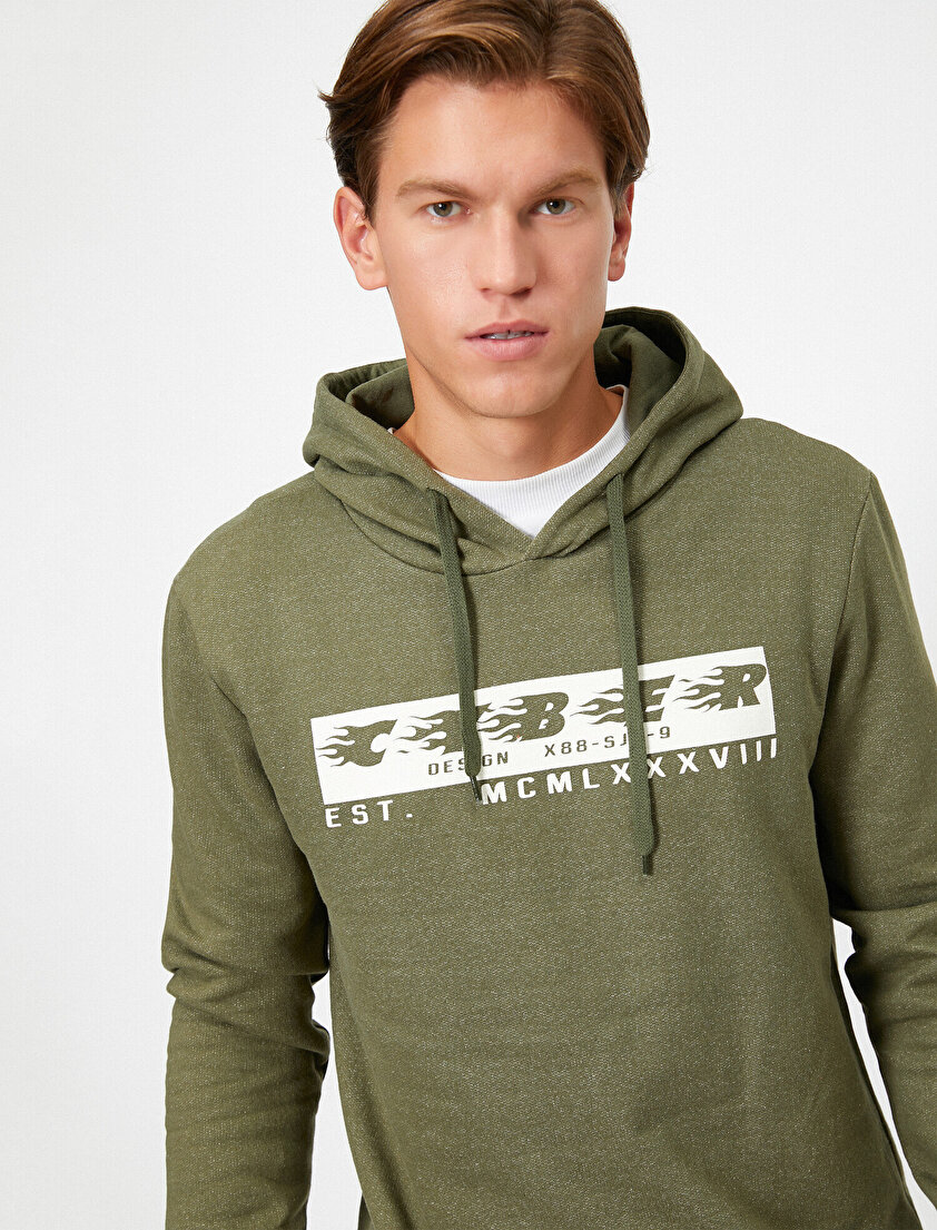 Kapüşonlu Yazılı Baskılı Uzun Kollu Sweatshirt