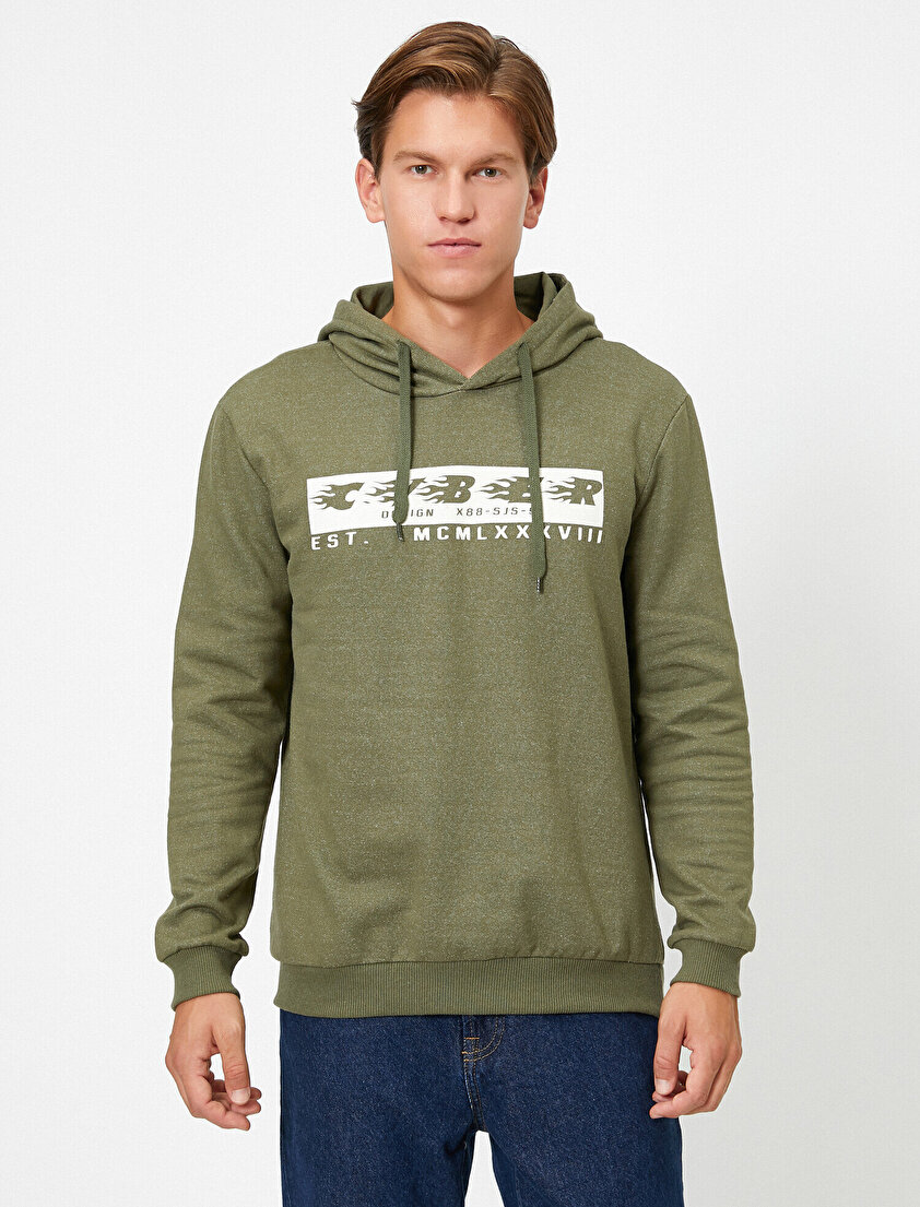 Kapüşonlu Yazılı Baskılı Uzun Kollu Sweatshirt