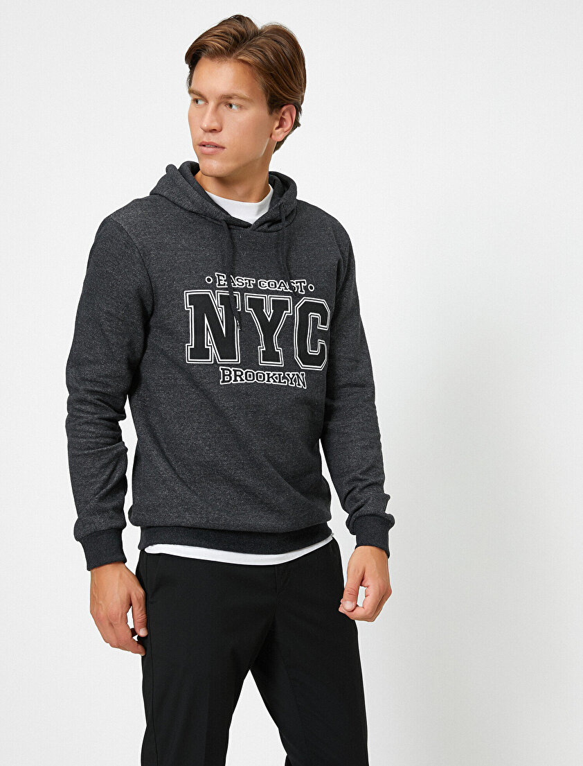 Kapüşonlu Yazılı Baskılı Sweatshirt