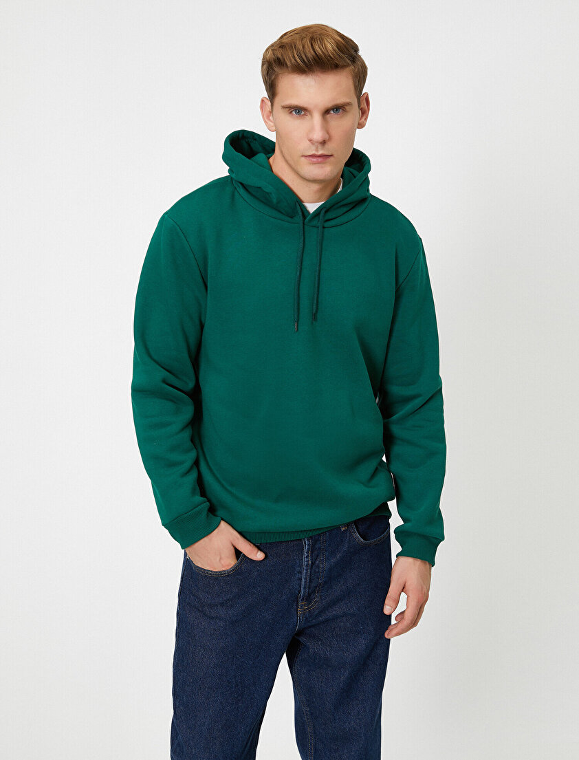 Uzun Kollu Kapüşonlu Sweatshirt