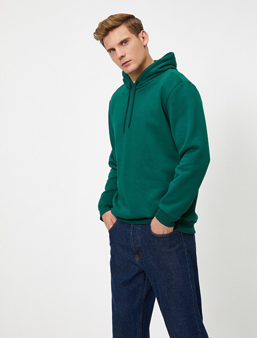 Uzun Kollu Kapüşonlu Sweatshirt