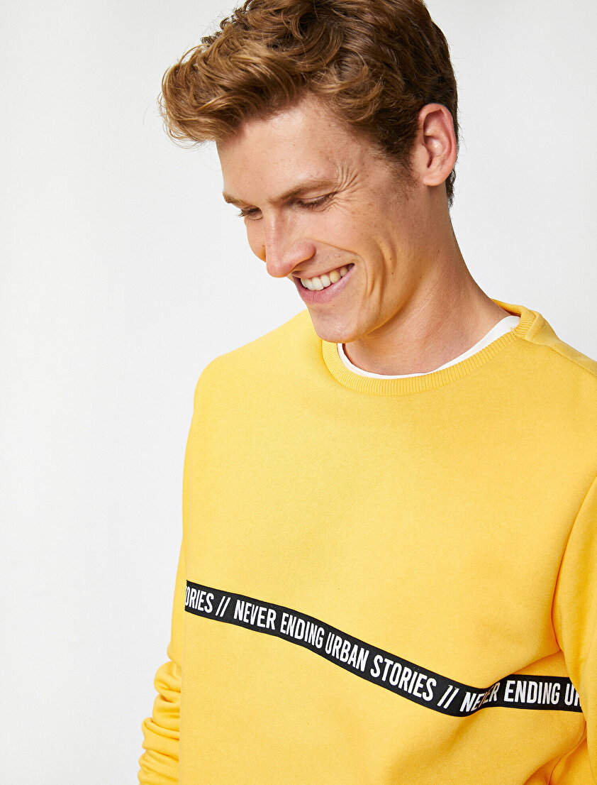 Bisiklet Yaka Uzun Kollu Yazılı Baskılı Sweatshirt