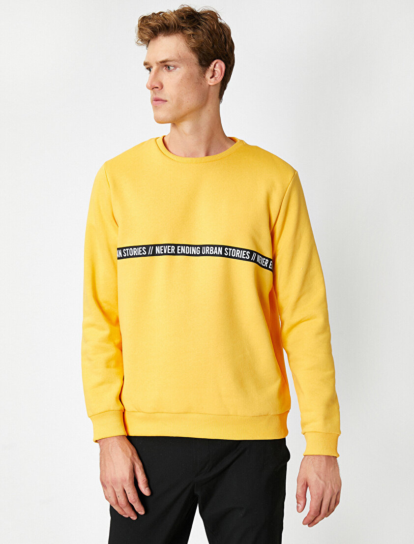 Bisiklet Yaka Uzun Kollu Yazılı Baskılı Sweatshirt