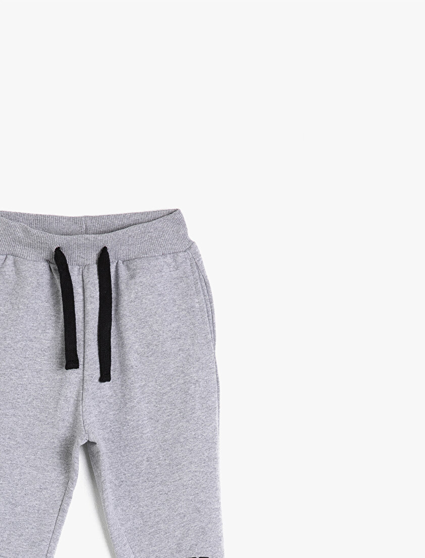 Slogan Detaylı Eşofman Altı