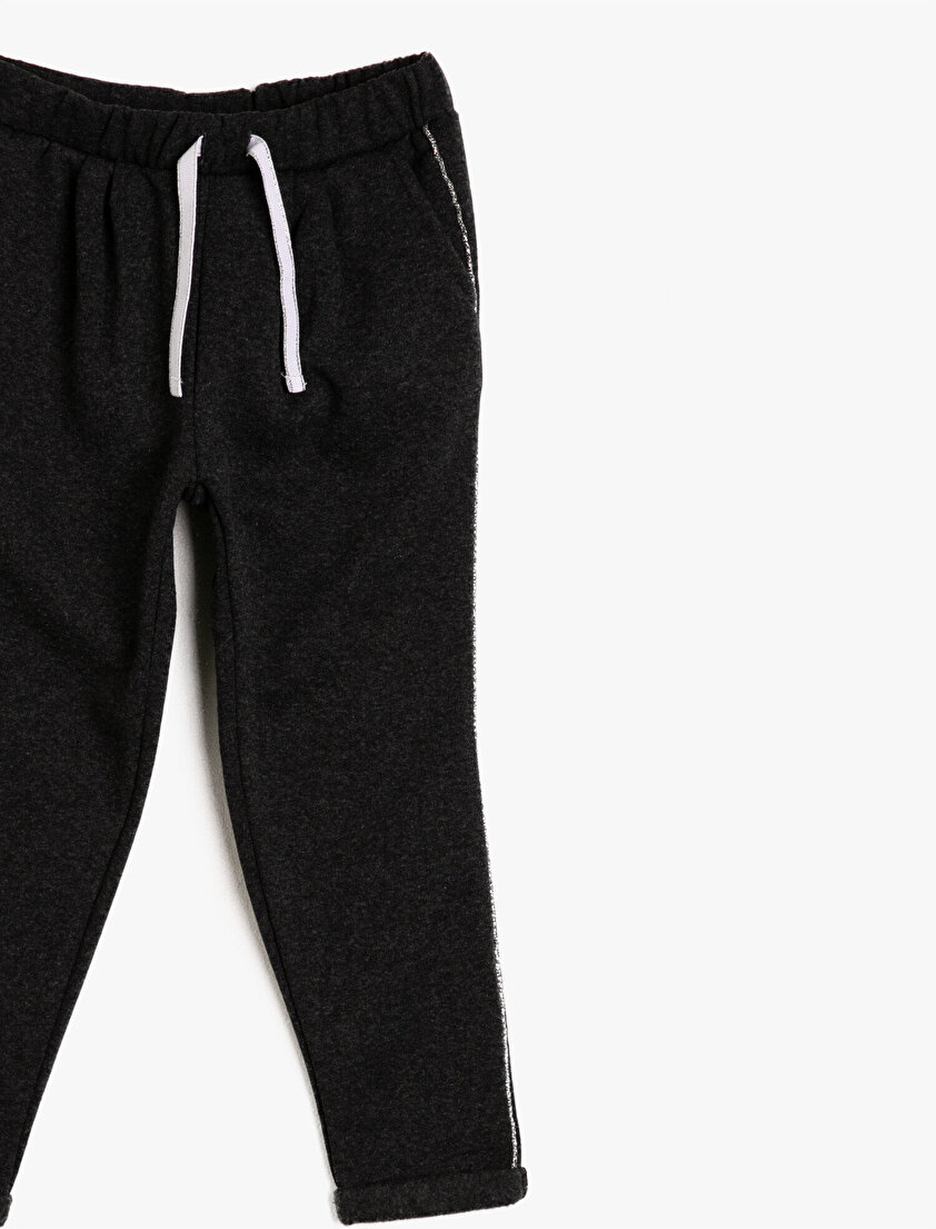 Cepli Sim Detaylı Eşofman Altı