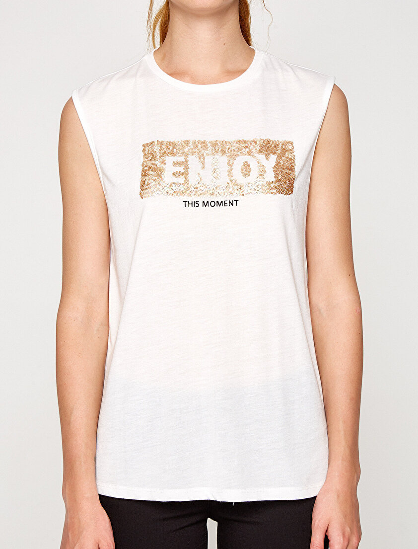 Pul Detaylı T-Shirt