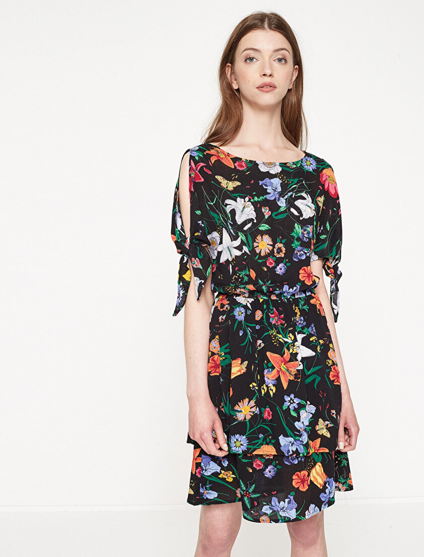 Çiçekli Elbise