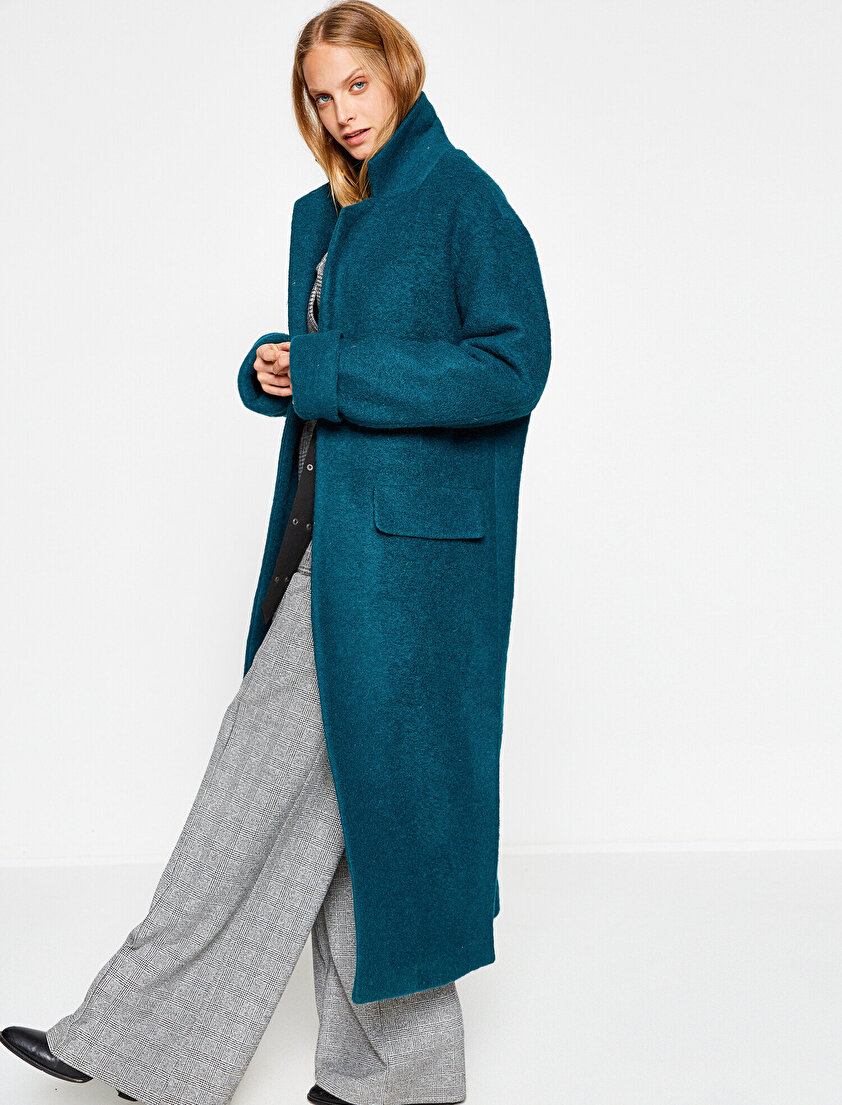 Cep Detaylı Yün Kaban