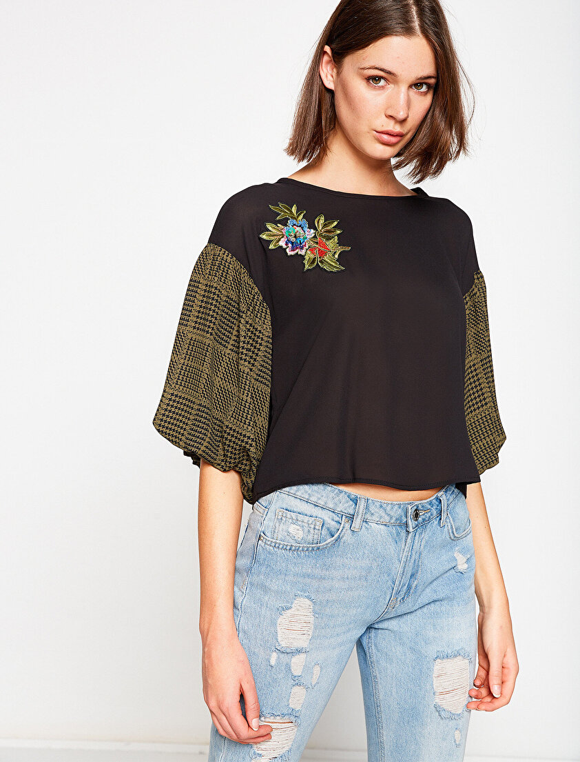 İşlemeli Bluz