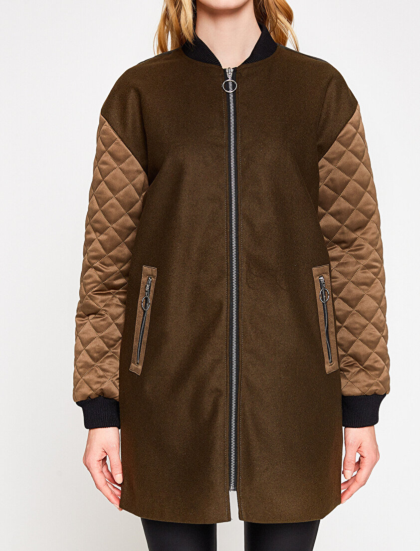 Kapitone Detaylı Kaban