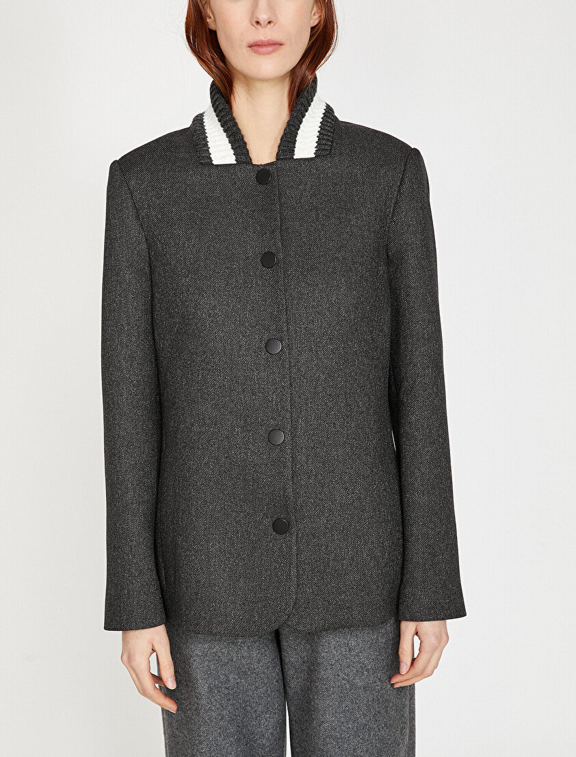 Düğme Detaylı Mont