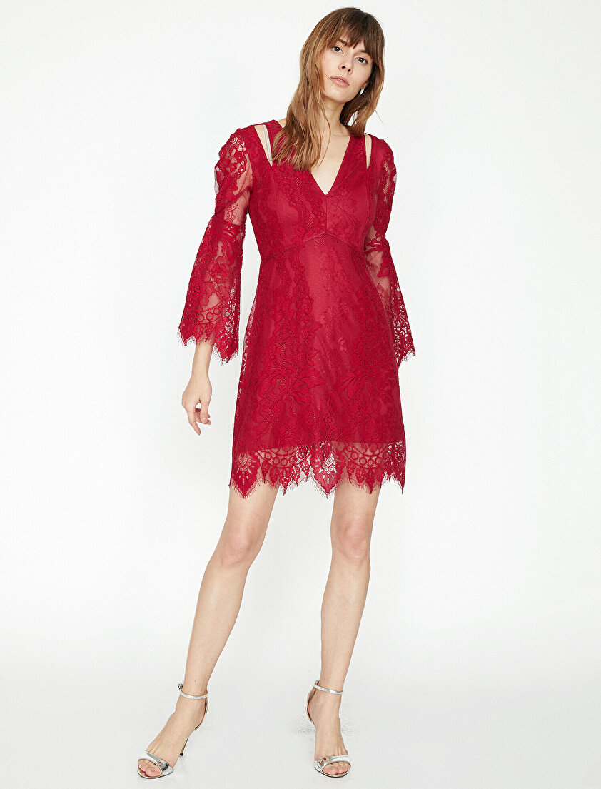 Dantel Detaylı Elbise