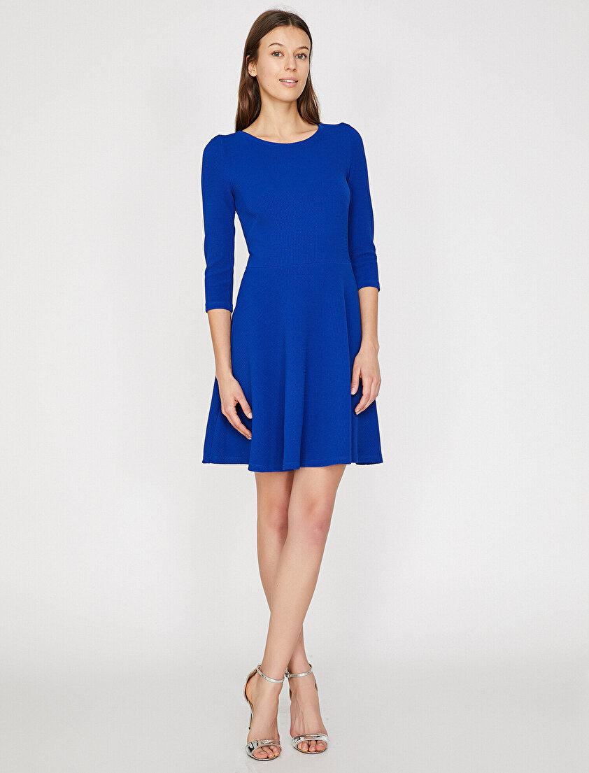 Sırt Detaylı Elbise