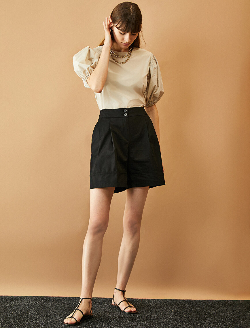 Button Detailed Shorts