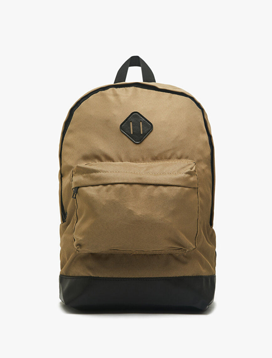 Zipper Detailed Backpack 