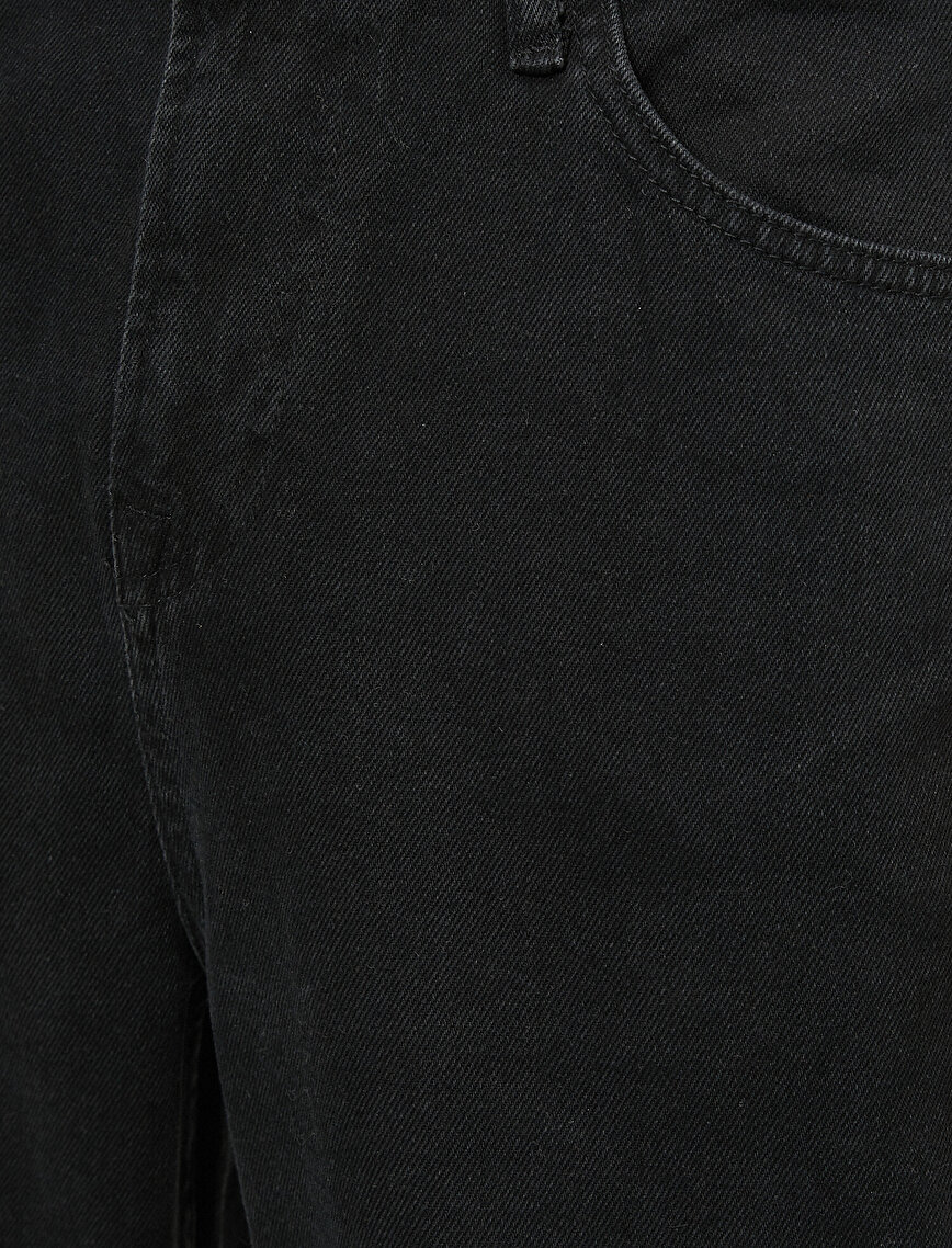 Pocket Detailed Jeans