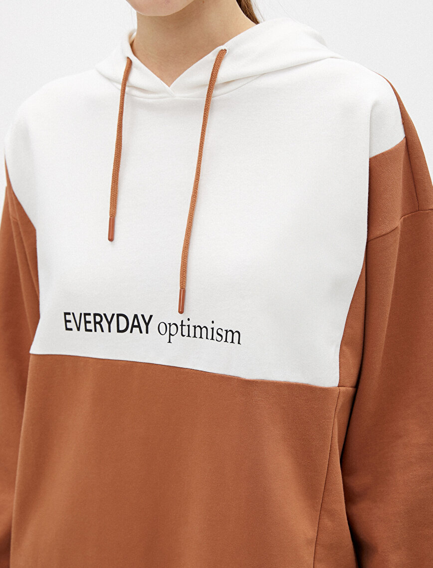 Pamuklu Kapüşonlu Renk Bloklu Slogan Uzun Sweatshirt