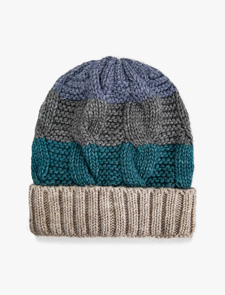 Cable Knitted Color Block Beanie