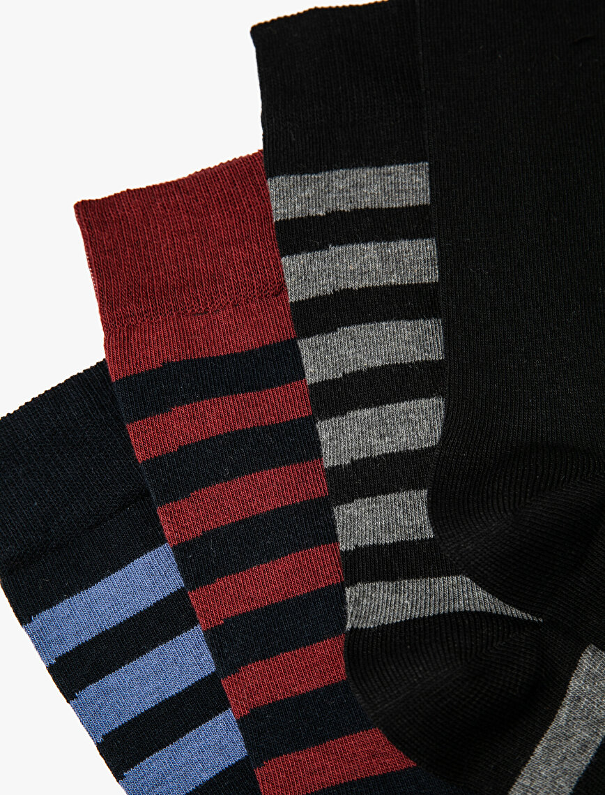 Man 4 Pieces Striped Socks Set