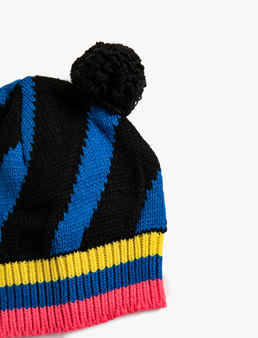 Pompom Color Block Knitted Beanie