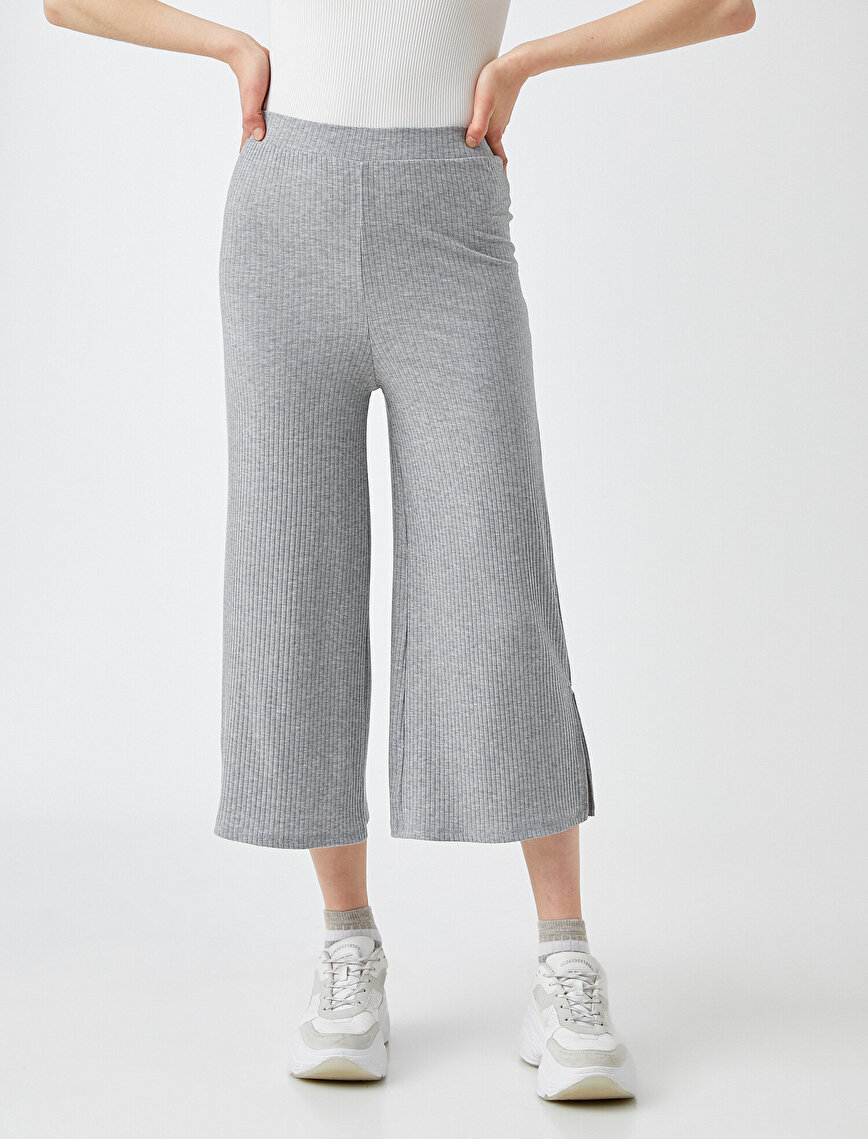 Slit Trousers Ribbed