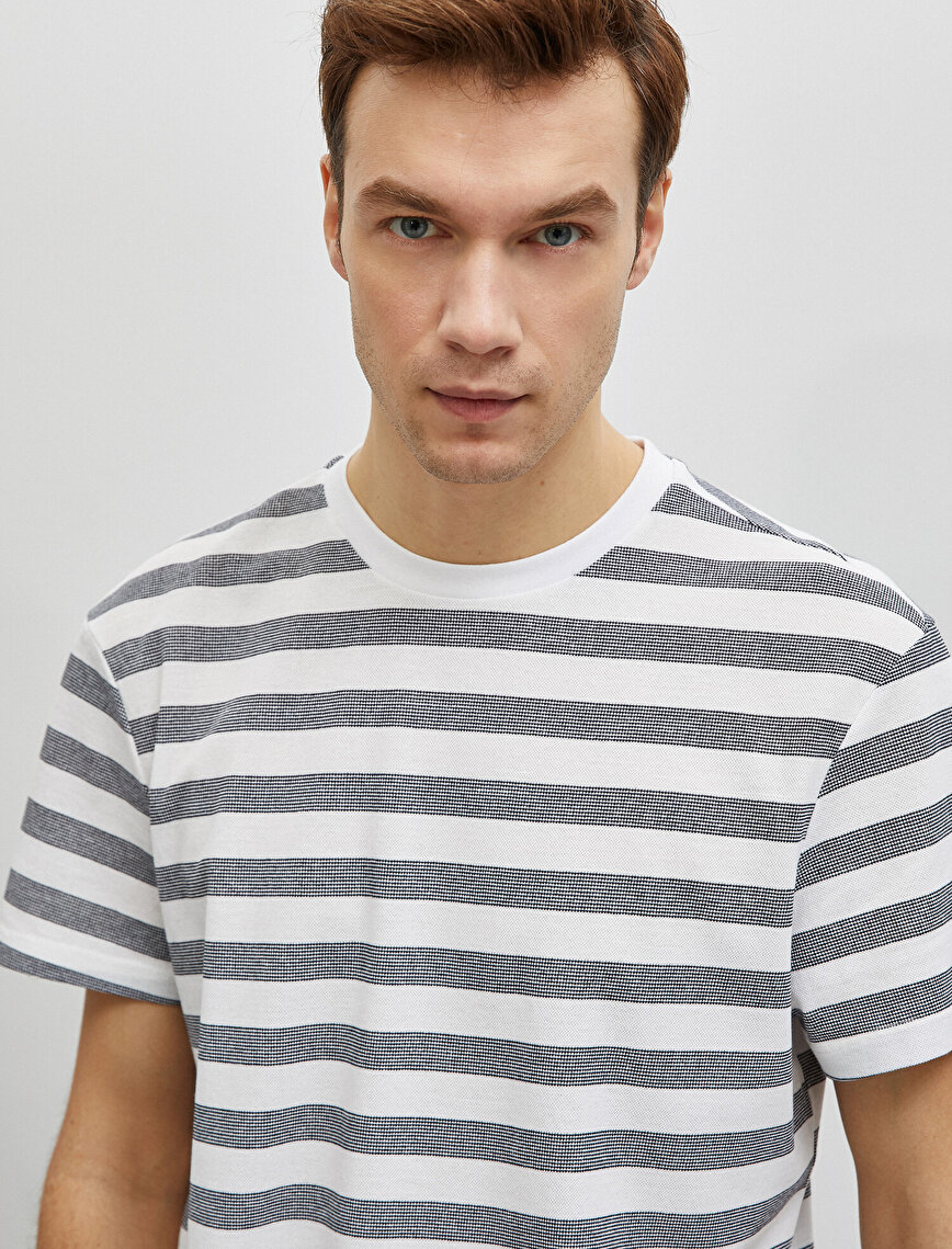 striped crew neck t shirt