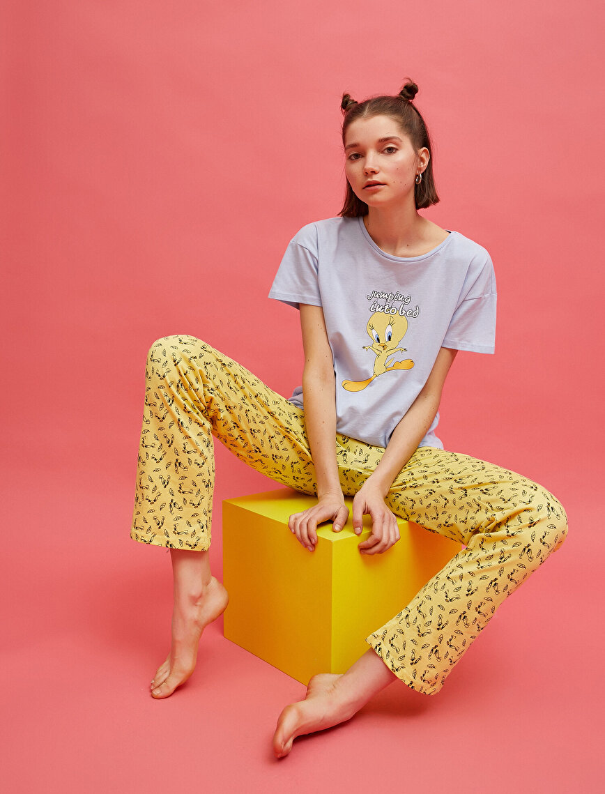 100% Cotton Warner Bros Licensed Tweety Printed Pyjamas Set