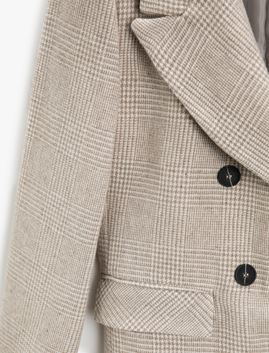 Buttoned Plaid Coat