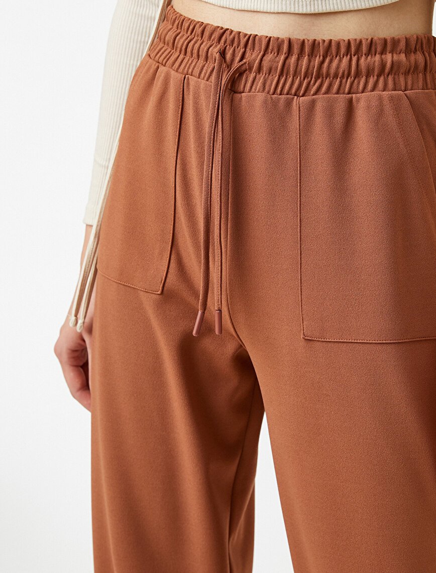 Jogger Sweatpants Pocket Detail