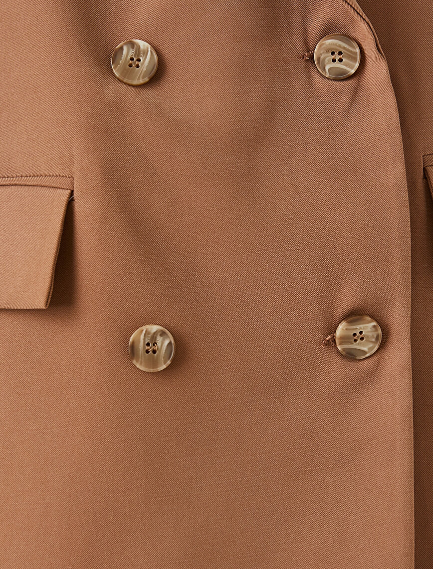 Katlı Yaka Kruvaze Düğmeli Blazer Ceket