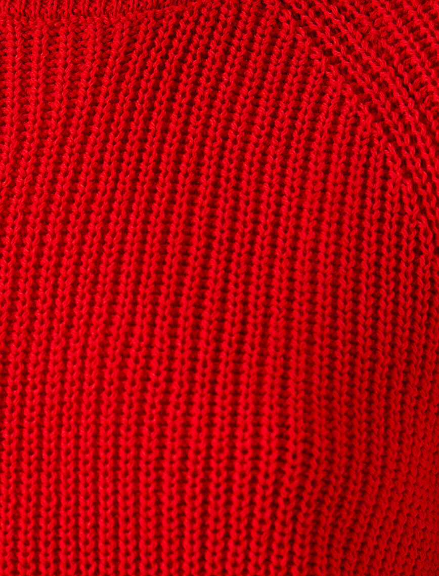Crew Neck Sweater Zigzag Cut Detail