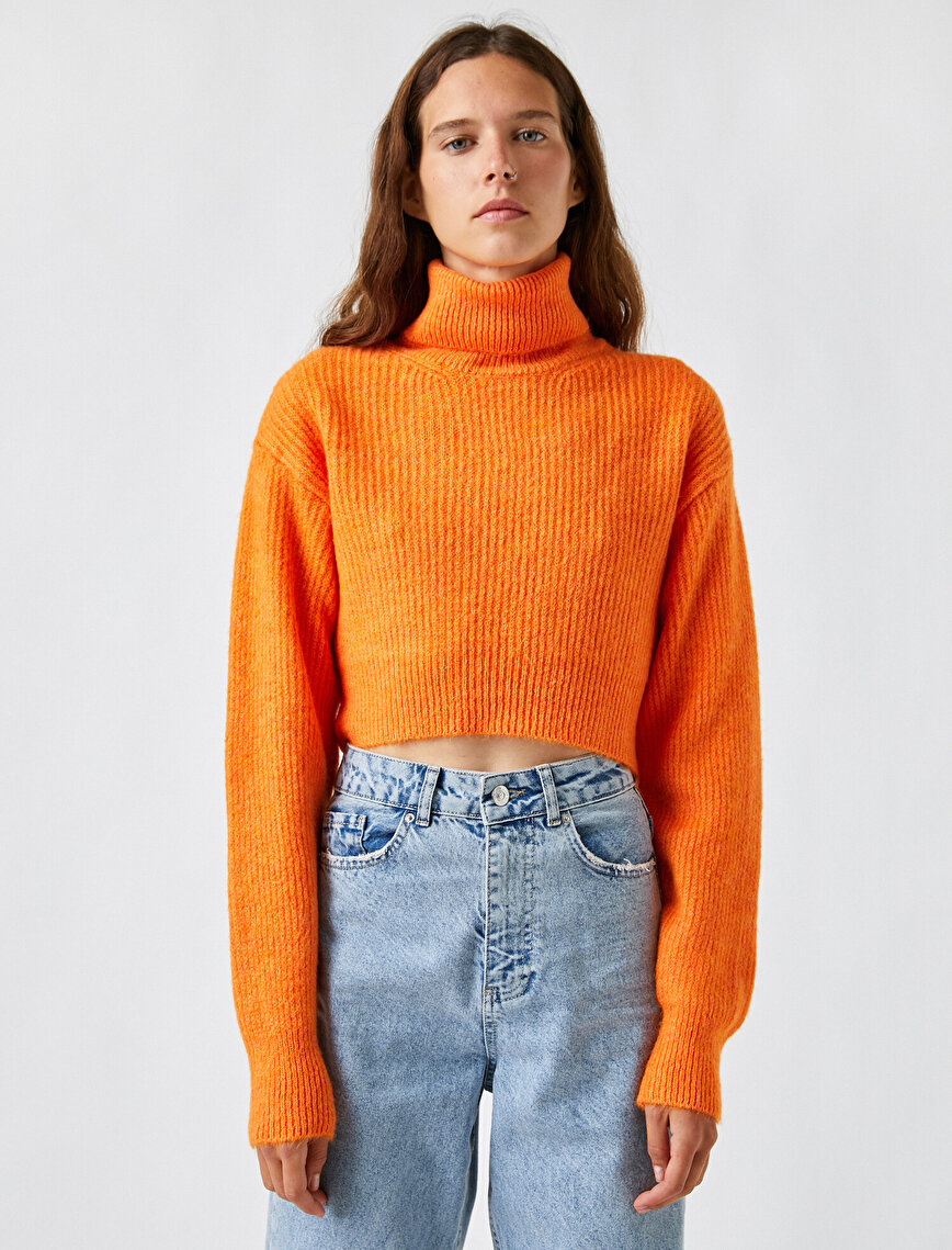 Crop Turtleneck Ribbed Sweaters