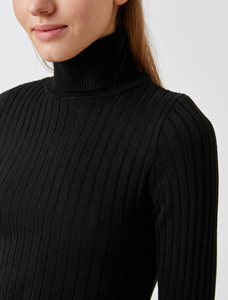 Turtleneck Ribbed Sweaters