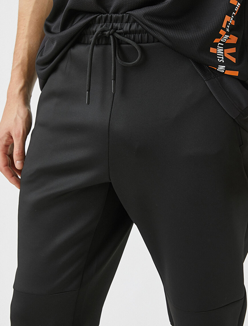 Pocket Detailed Jogger Sweatpants