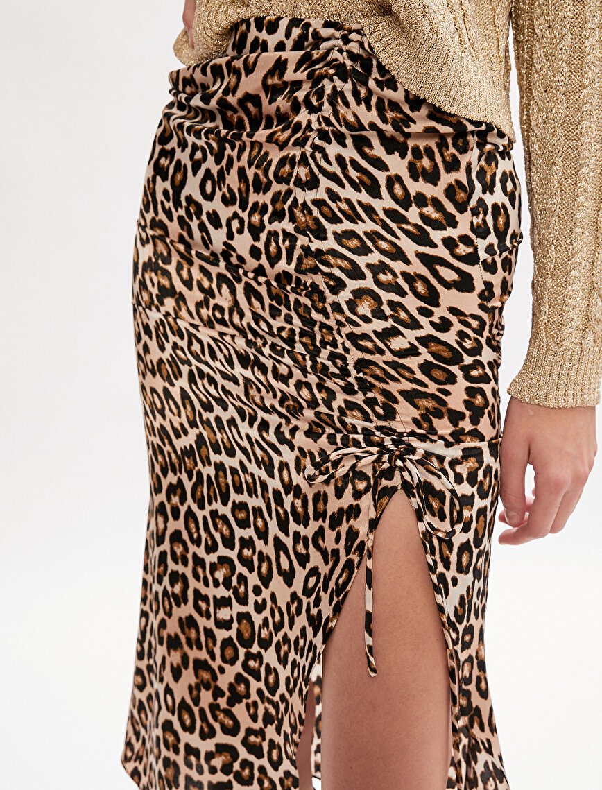 Leopard Patterned Slit Front Midi Sateen Skirt