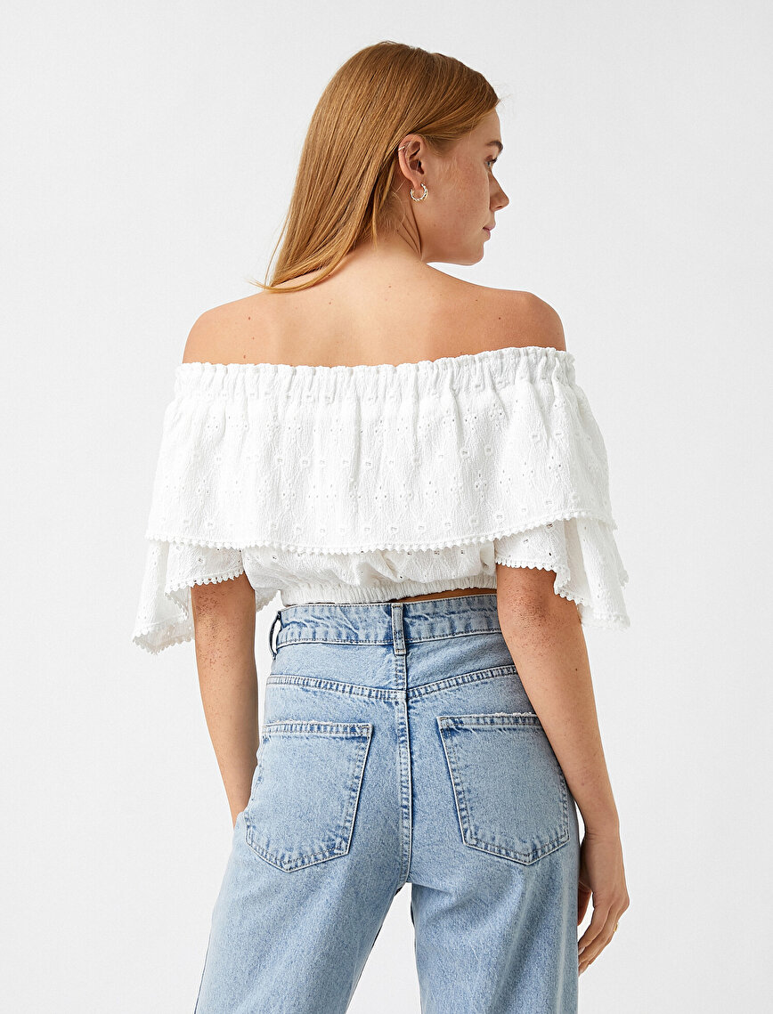 Off The Shoulder Ruffle Lace Detailed T-Shirt