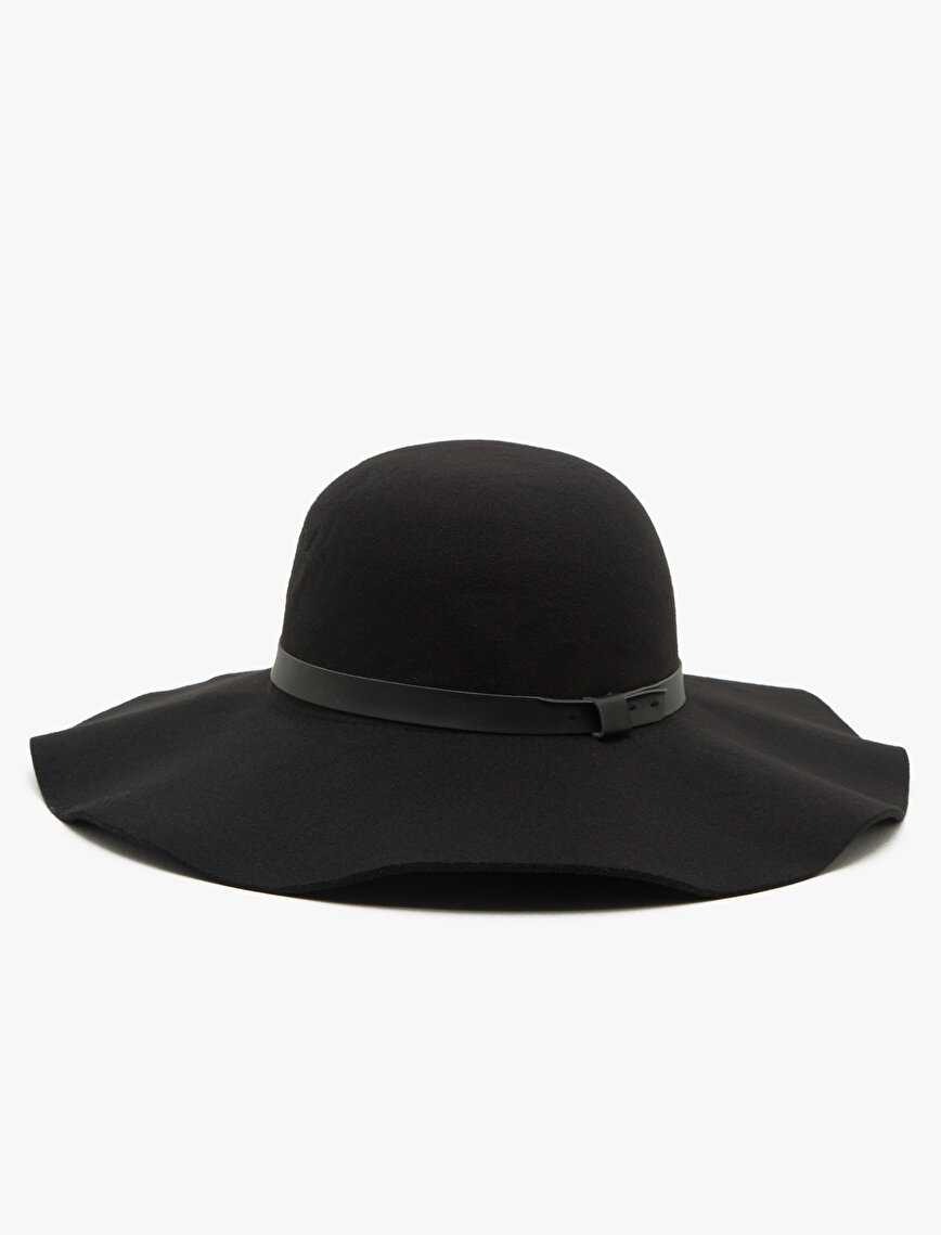 Deri Detaylı Şapka