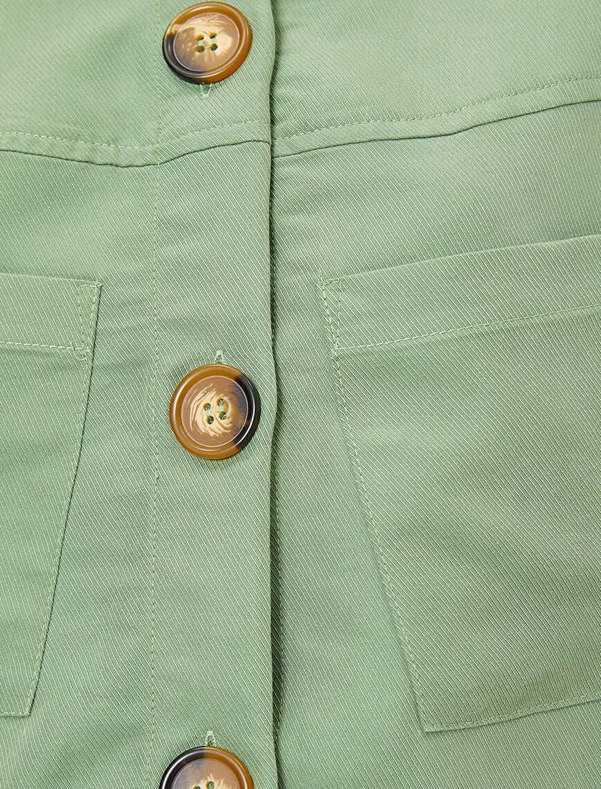 Düğme ve Cep Detaylı Kısa Kollu Ceket