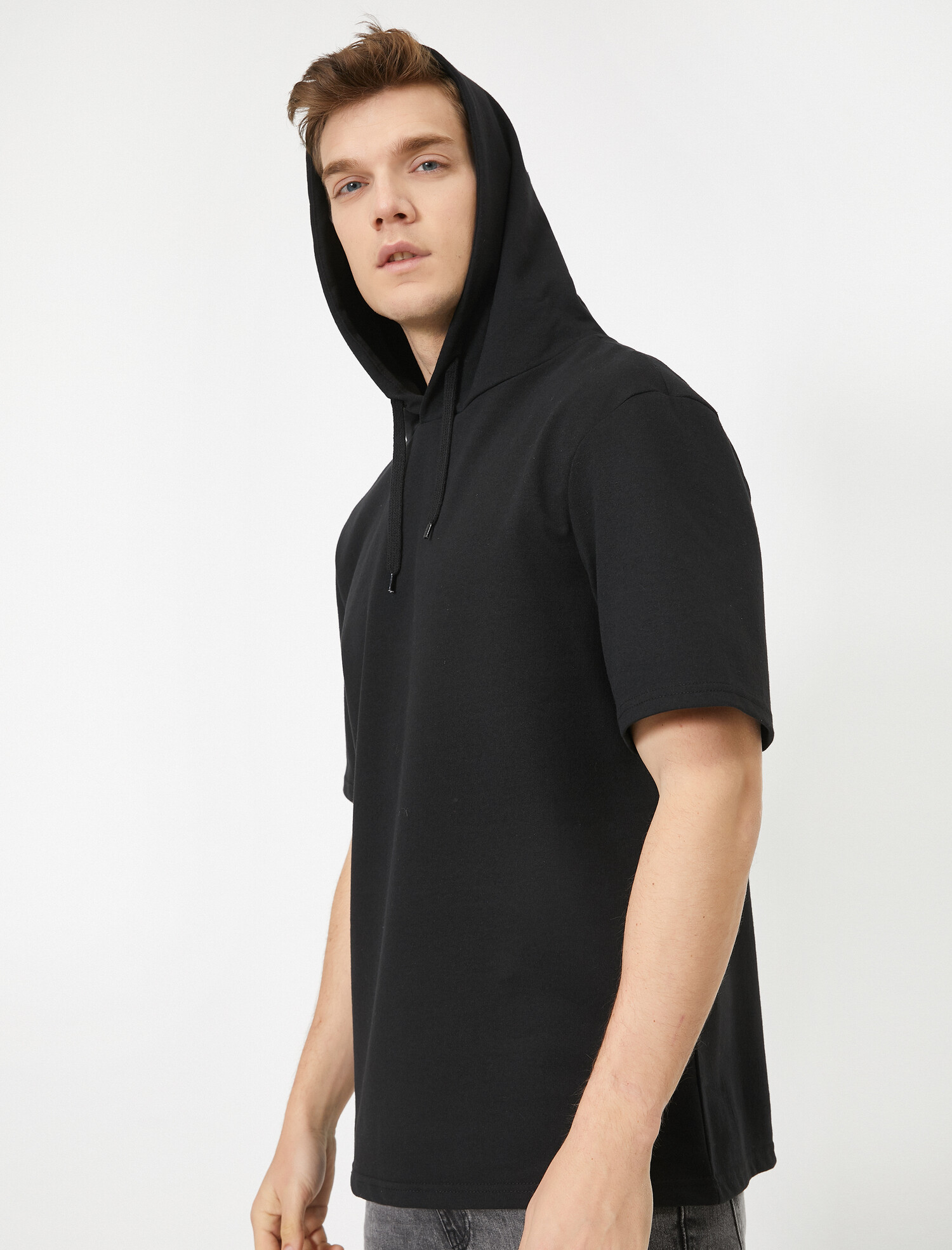 Ucuz Koton Erkek Kapusonlu Kisa Kollu Sweatshirt Fiyati