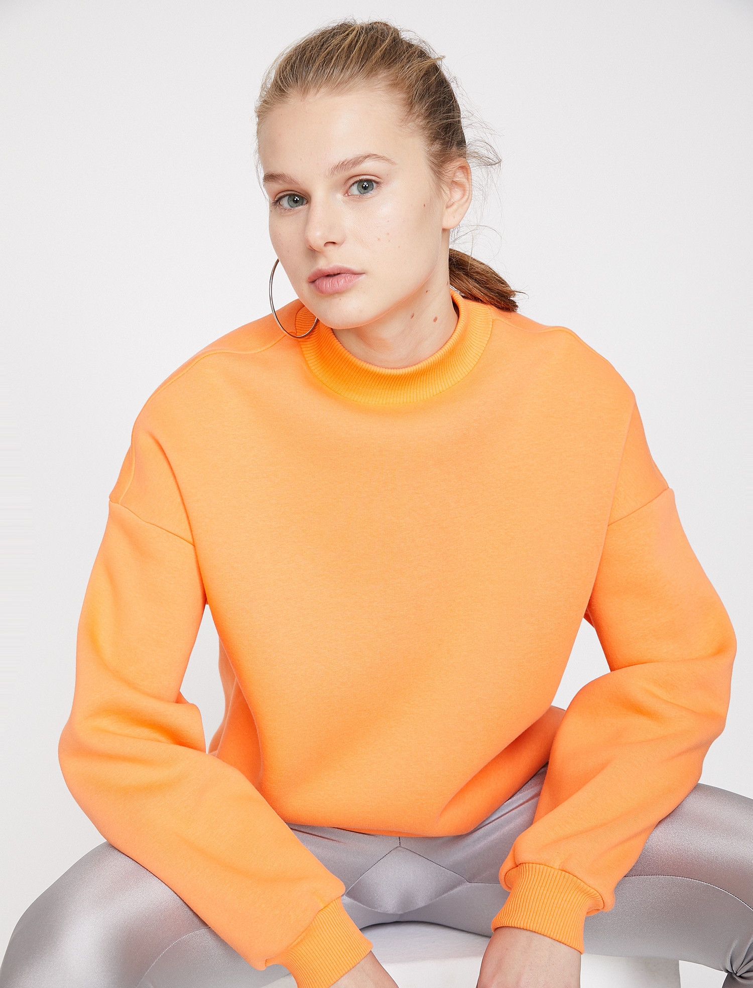Koton Kadın Yüksek Yaka Sweatshirt Turuncu Ürün Resmi